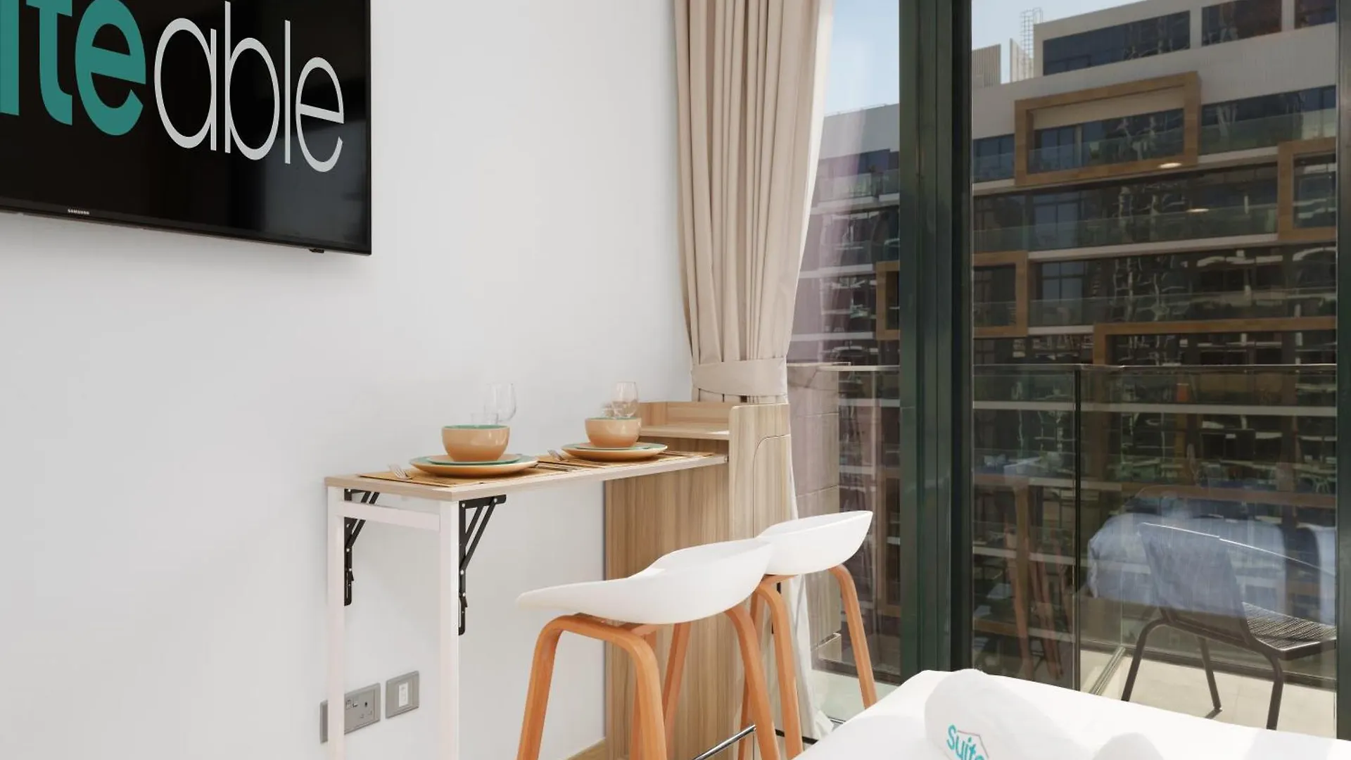 Lägenhet Premium Studio In Azizi Riviera Dubai